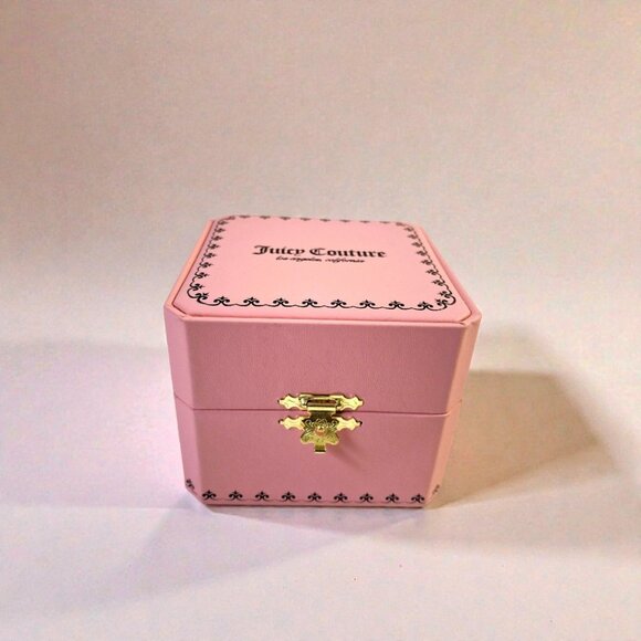 Juicy Couture Gold – tone NYC-Themed Charm Watch NIB - Picture 5 of 10